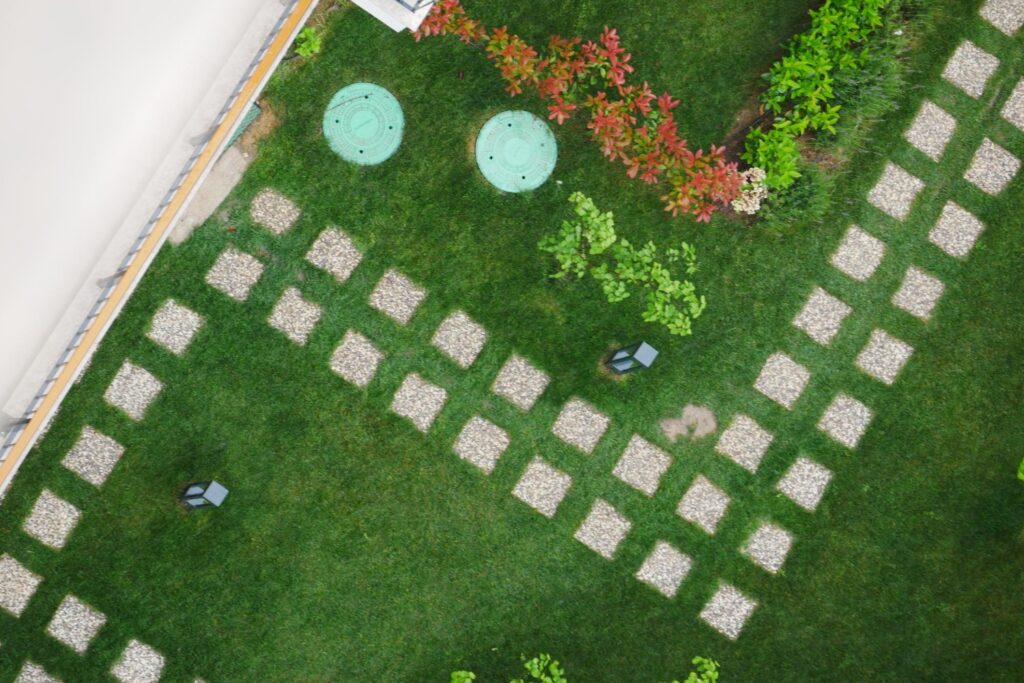 Техническо проектиране на вертикална планировка с очертани височини